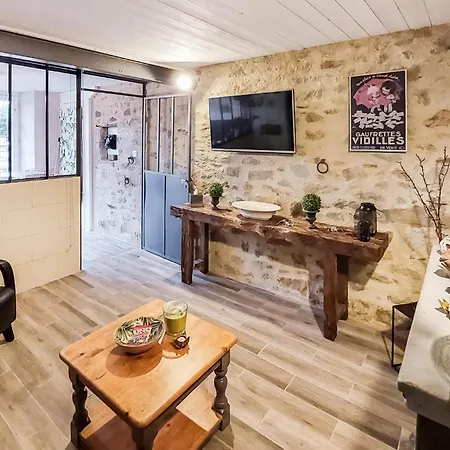 Nice Home In Frossay With Kitchen Exterior photo