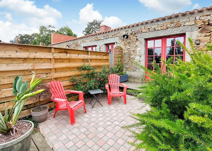 Nice Home In Frossay With Kitchen